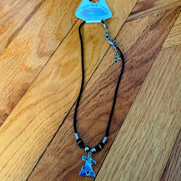 Inuksuk - Genuine Paula Shell Jewelry - iridescent blue - Picture 1 of 5